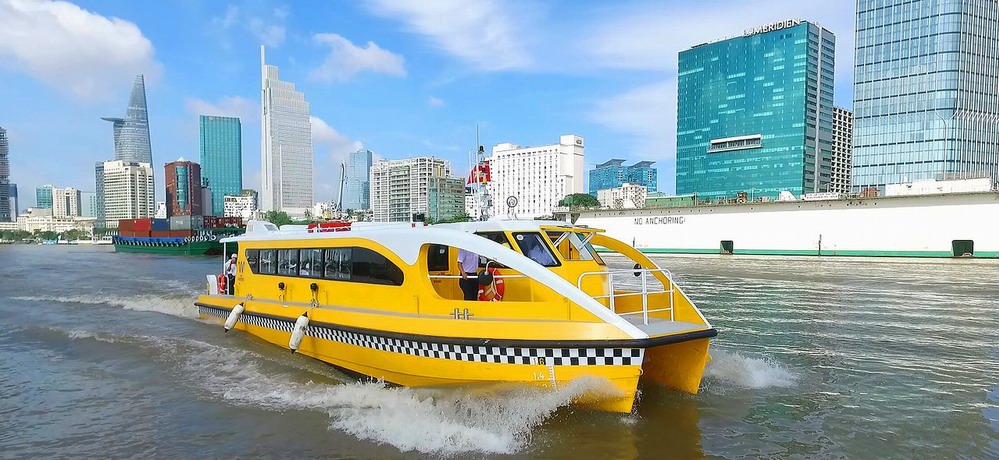 What is attractive about Saigon river cruise?